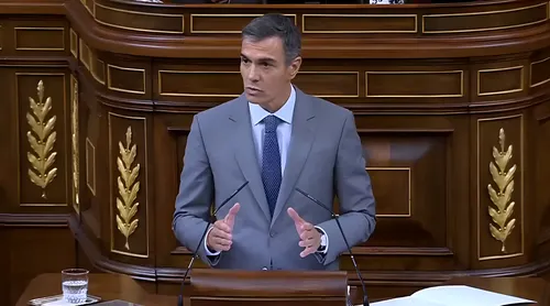 Sánchez falla en el Congreso y recurre al fin de semana para decidir si adelanta elecciones