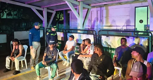 Fuerza Pública desarticula células delictivas y confisca toneladas de explosivos en Colombia
