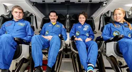 La misión Crew-12 inicia su retorno a la Tierra tras completar ocho meses de investigaciones en la EEI