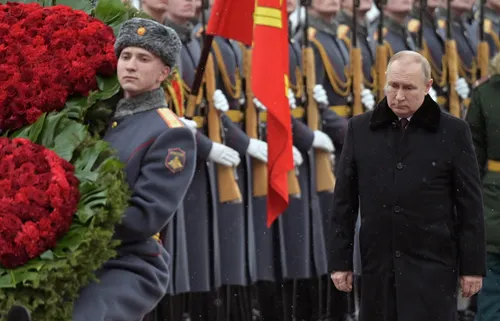 Rusia insta a diplomáticos y extranjeros a abandonar Kiev ante la inminencia de nuevos ataques masivos