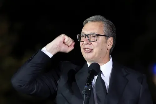 Vučić cierra su campaña en Niš con la promesa de 20 nuevas fábricas para el sur de Serbia