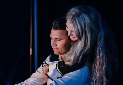 Erika Kirk rinde un emotivo tributo a su difunto esposo Charlie Kirk en el día de su cumpleaños