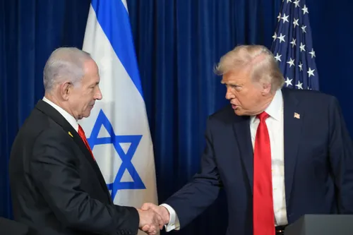 Netanyahu presume el respaldo de Trump en la víspera electoral y sugiere retomar la ofensiva militar contra el régimen de Irán