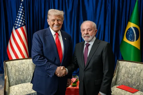 Donald Trump califica de "desgracia" las elecciones en Brasil pero confirma que hablará con Lula da Silva