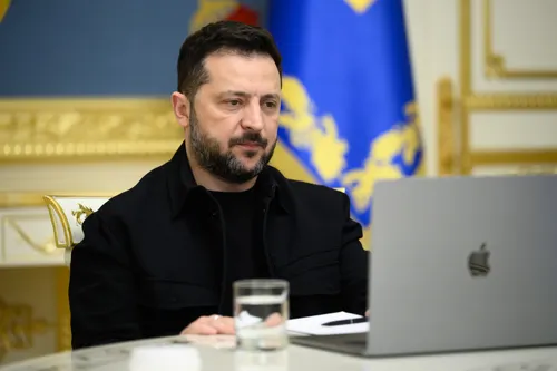 Zelenski denuncia la falta de alertas de sus aliados ante un ataque ruso con misiles balísticos contra Kiev