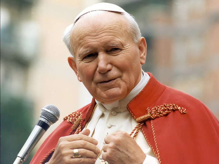 ¿Cristianismo y Socialismo? La Cruz no es hoz ni martillo