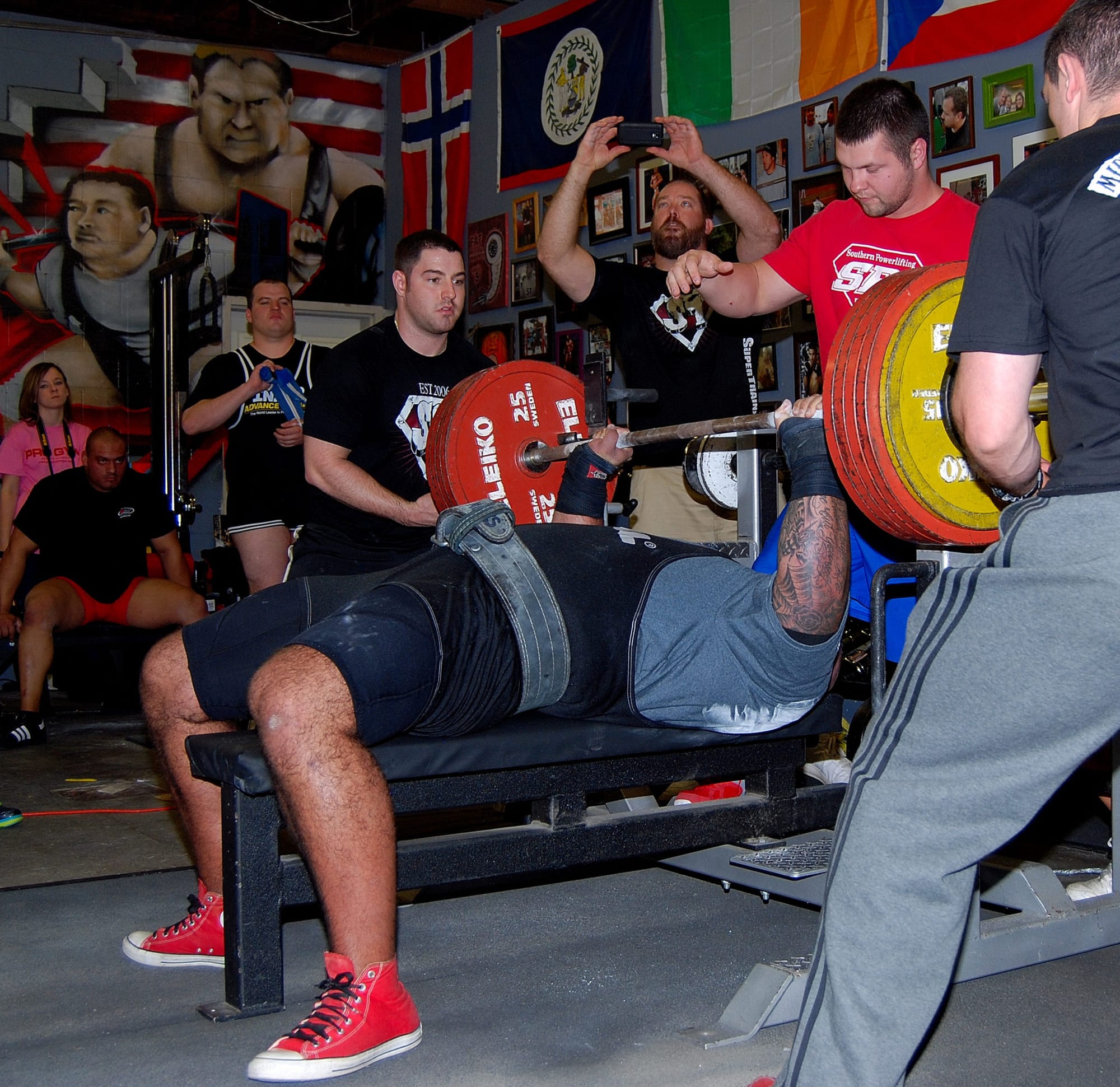 Brandon benched 573 raw as part of his #1 US 2204 raw total
