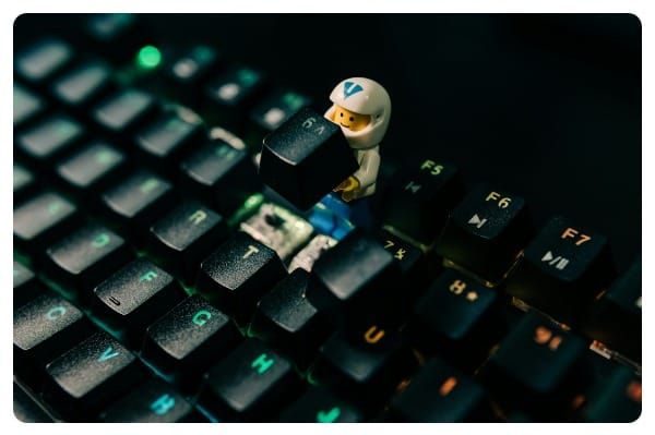 ⌨️ The Royal Kludge Mechanical Keyboard Lineup, Ranked & Roasted (Affordably)