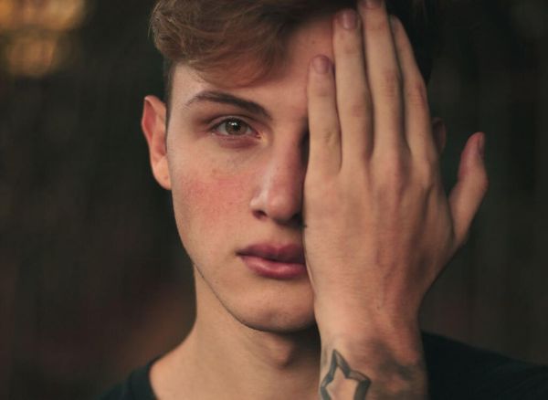 The Connection Between Dry Eyes and Eye Floaters: What You Need to Know