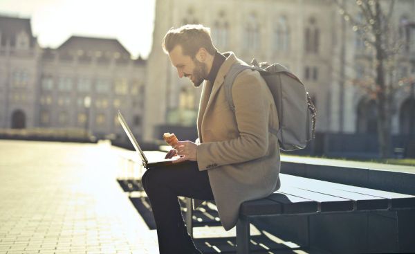 10 Travel-Friendly Products That Every Digital Nomad Must Have
