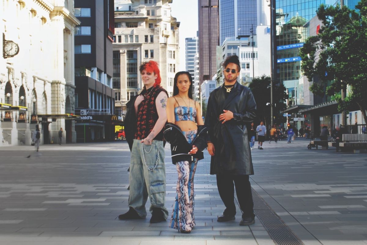Otherwoman break the cycle with long-awaited streaming release of 'Circles'