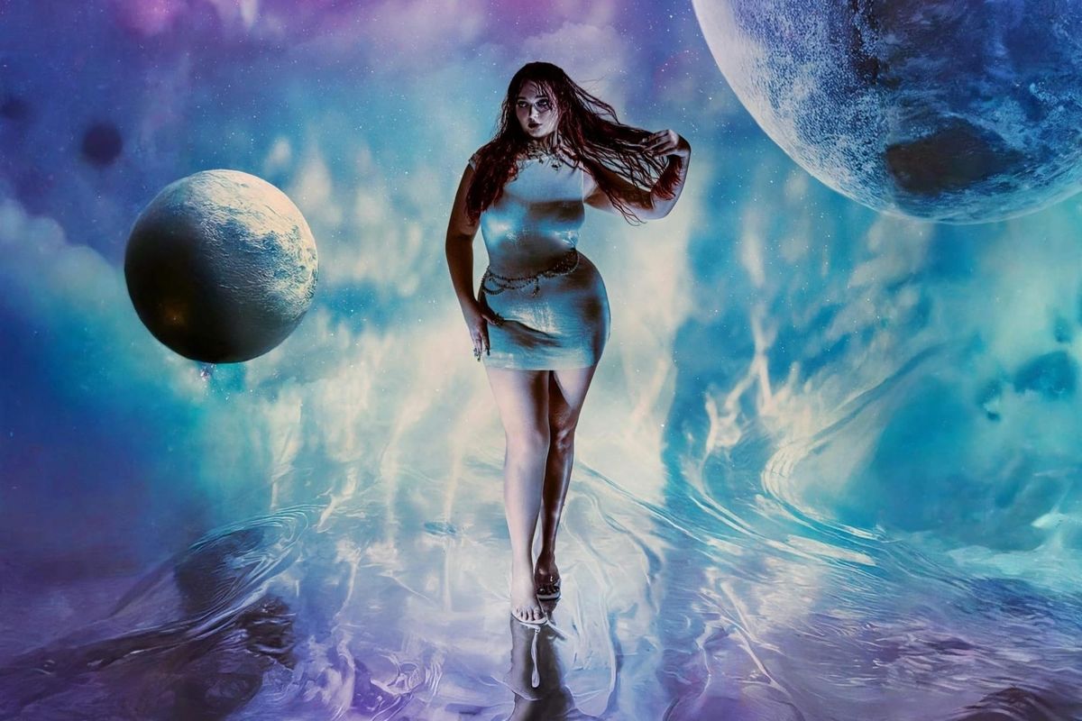 Luminous and assured, Chlo is built from cosmic textures and star like confidence