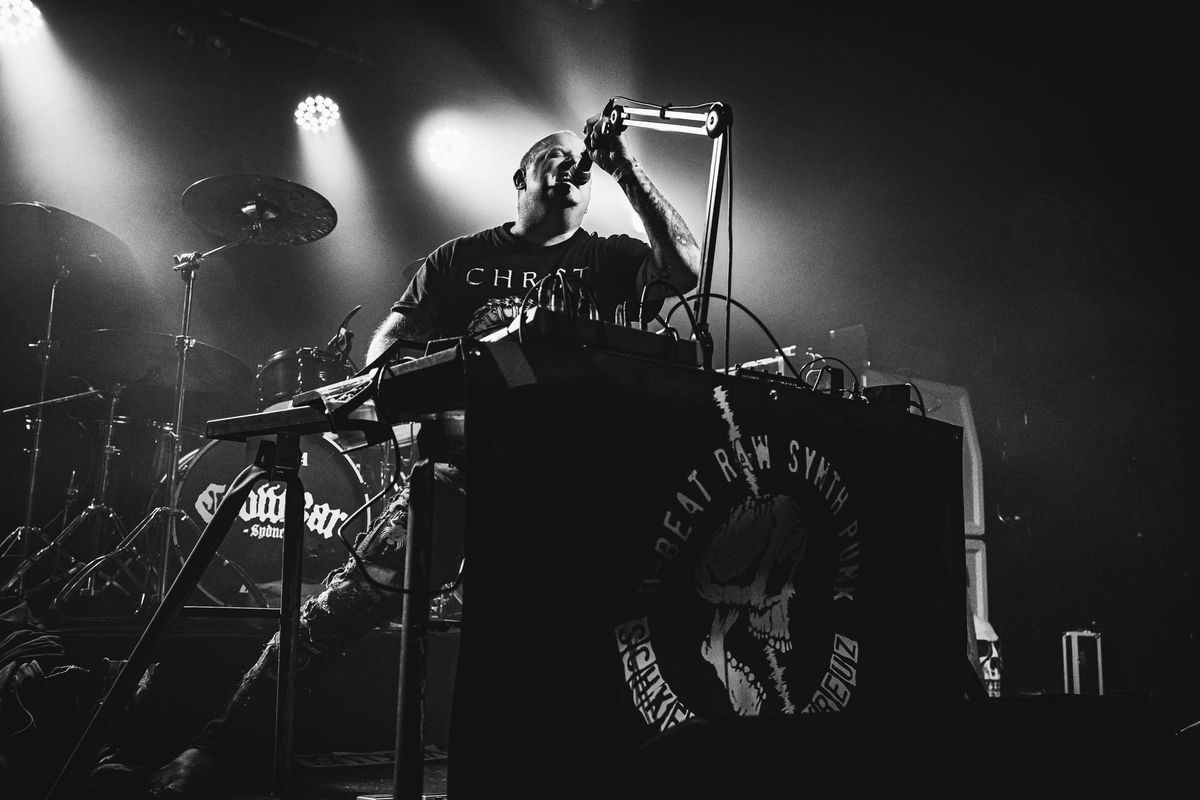 Schkeuditzer Kreuz brings the Swan Grinding tour home with Auckland and Wellington shows