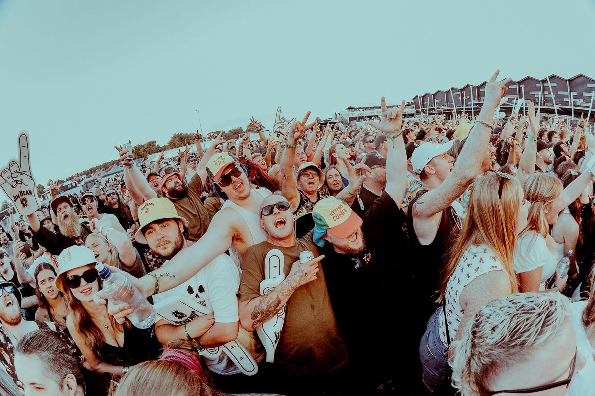 The deepest, most dangerous pothole in New Zealand's music scene