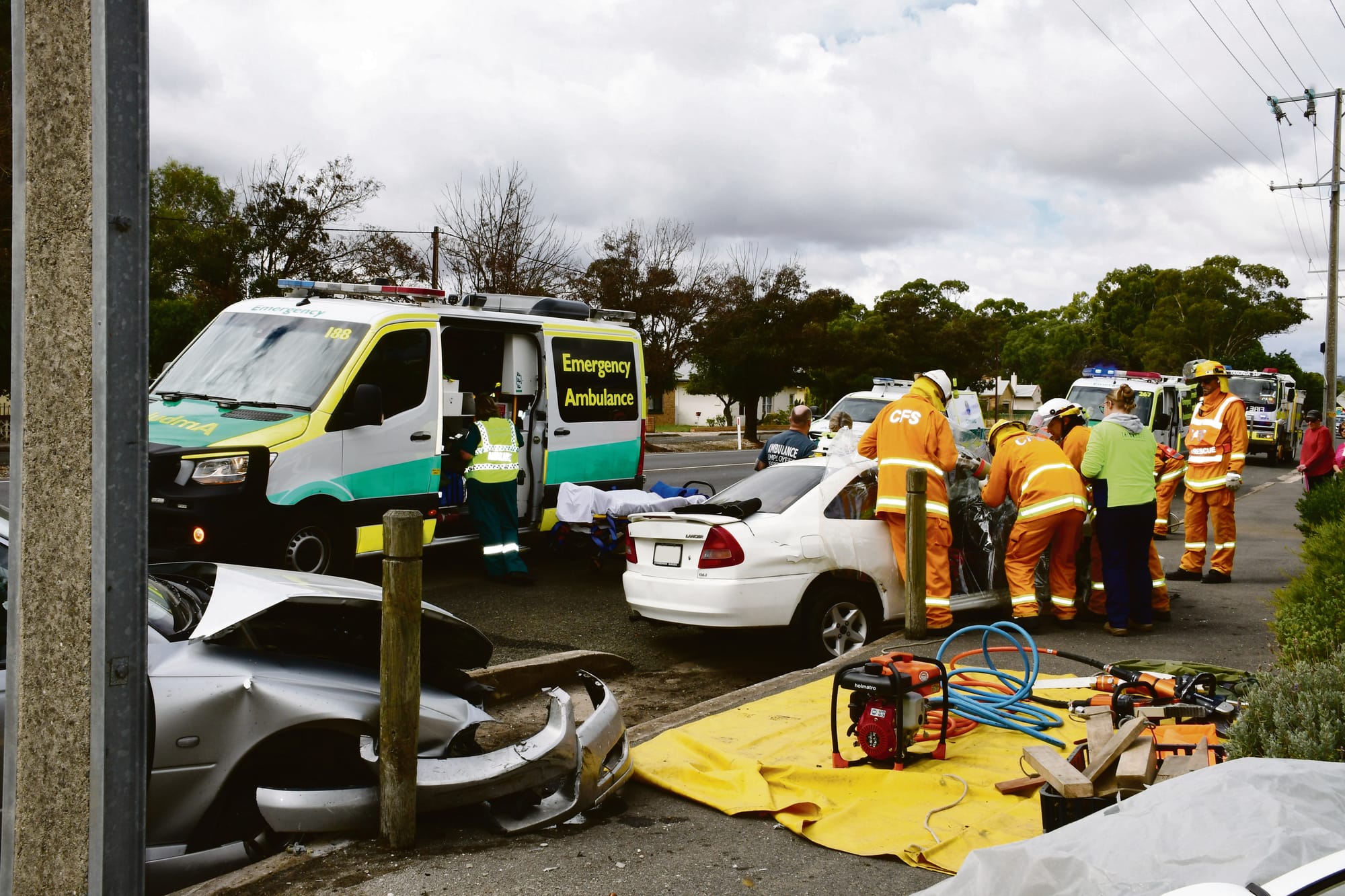 Two people injured in Greenock Road crash