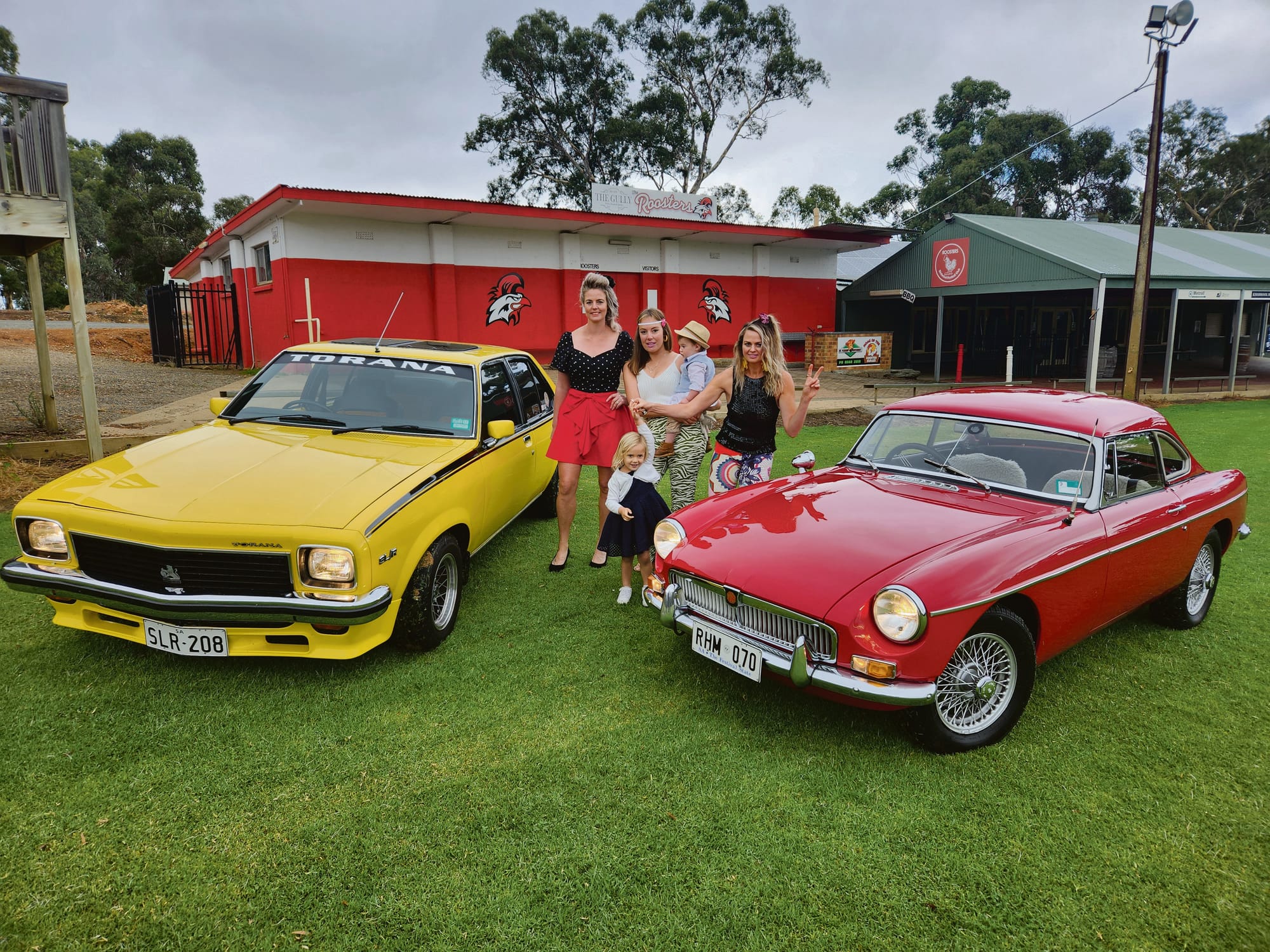 Classic cars and groovy moves at Birdwood