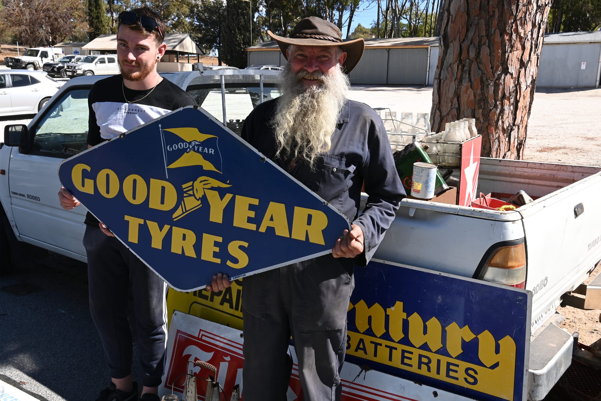 Good turnout for Valley Hot Rodders' Swap Meet