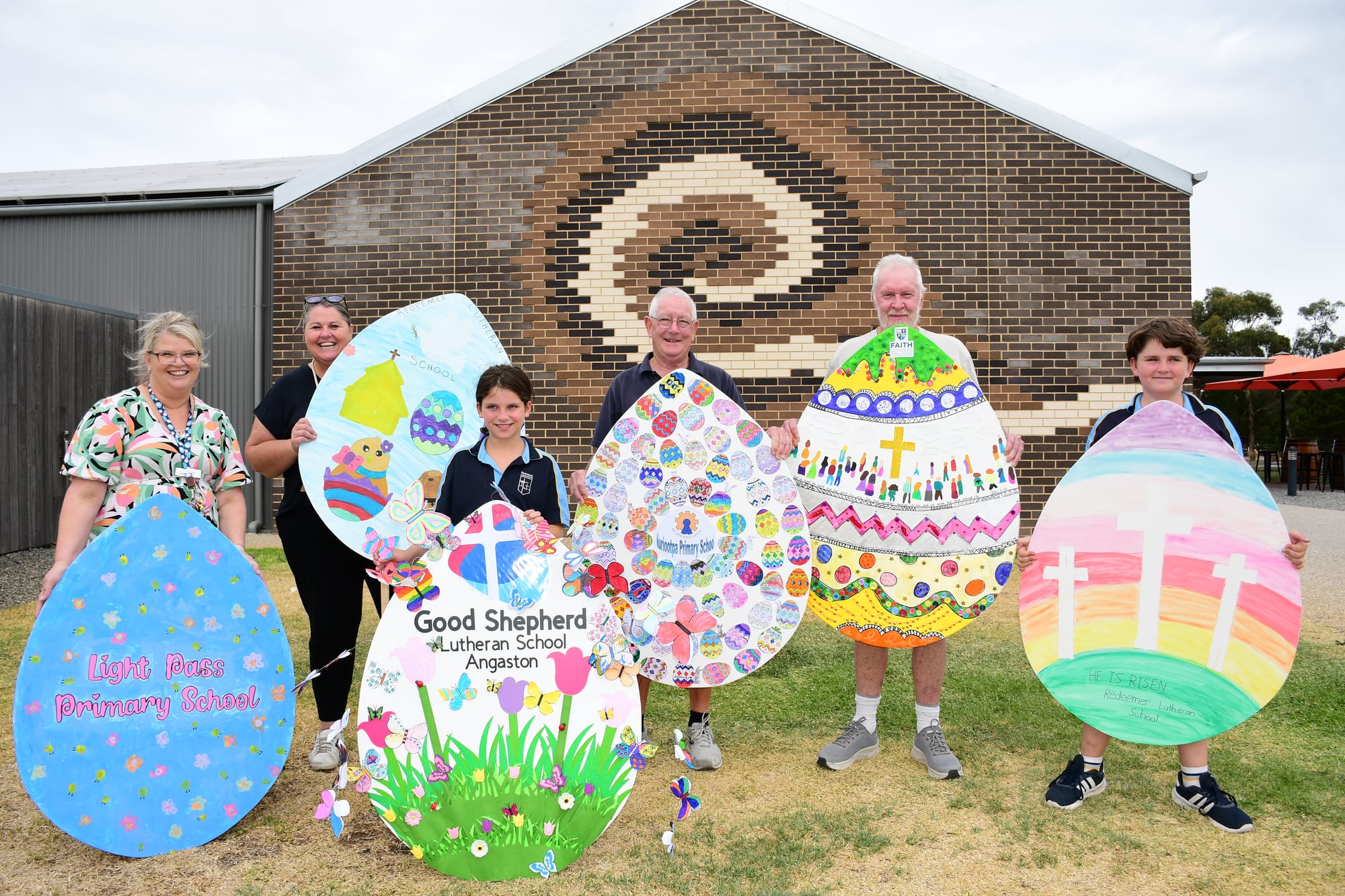 Hop on over for an egg-cellent display