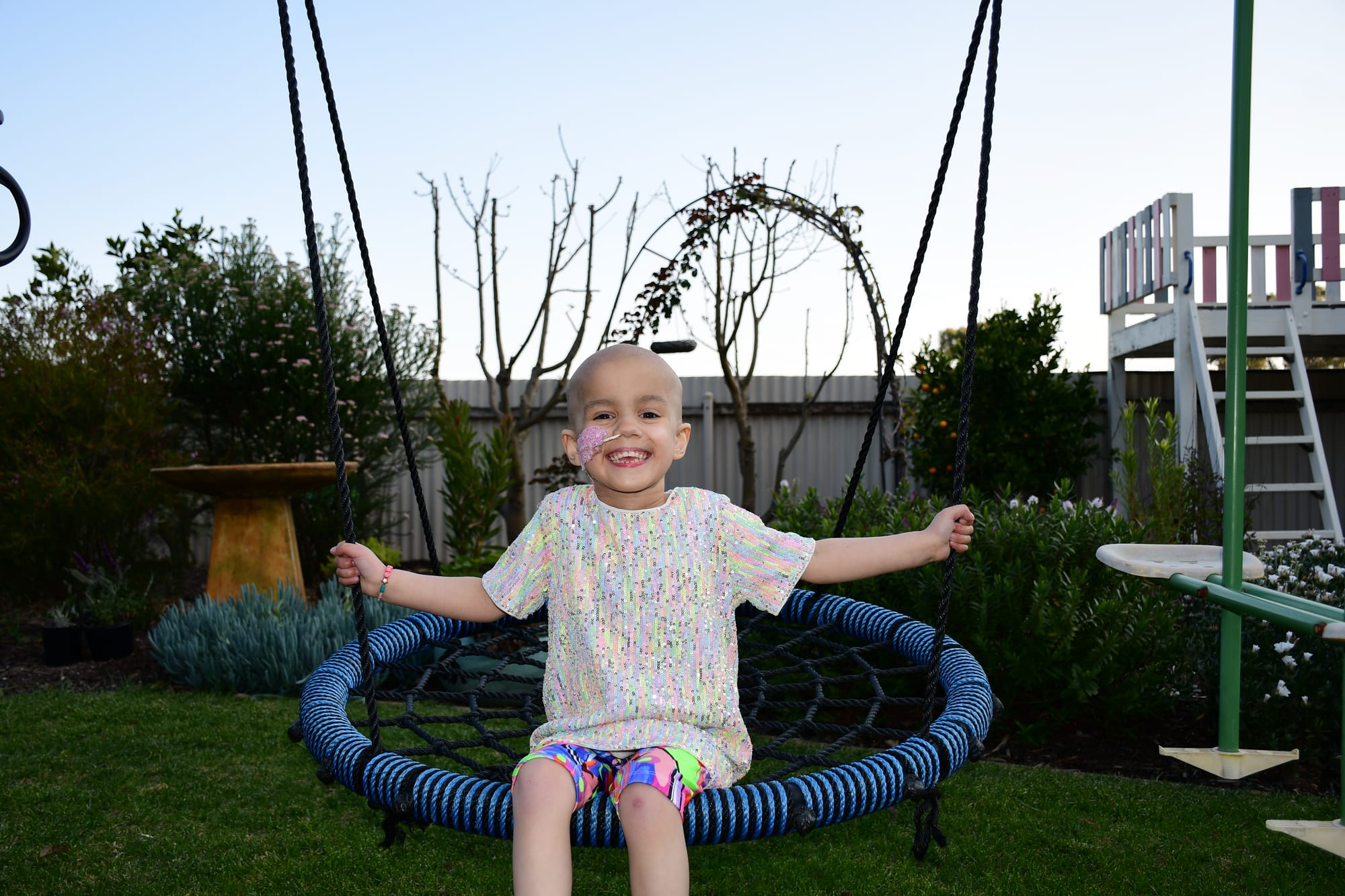 Elsie rings the bell