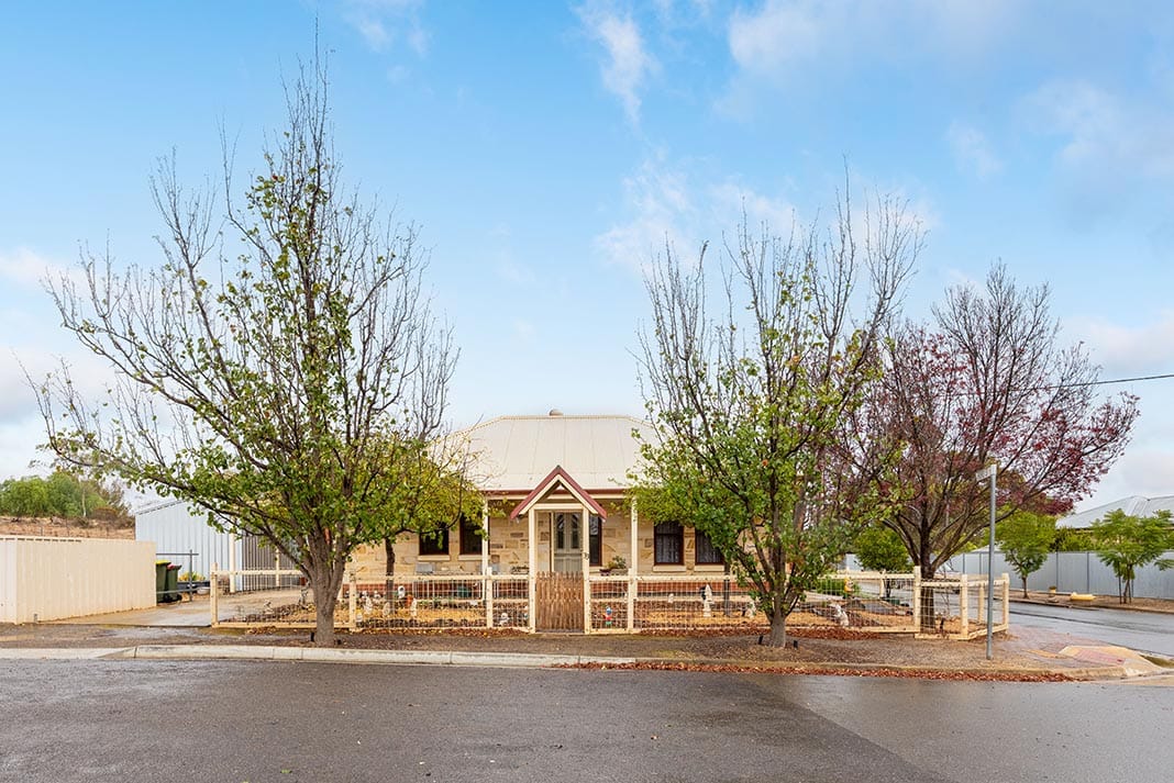 Charming cottage-style residence in the heart of Kapunda
