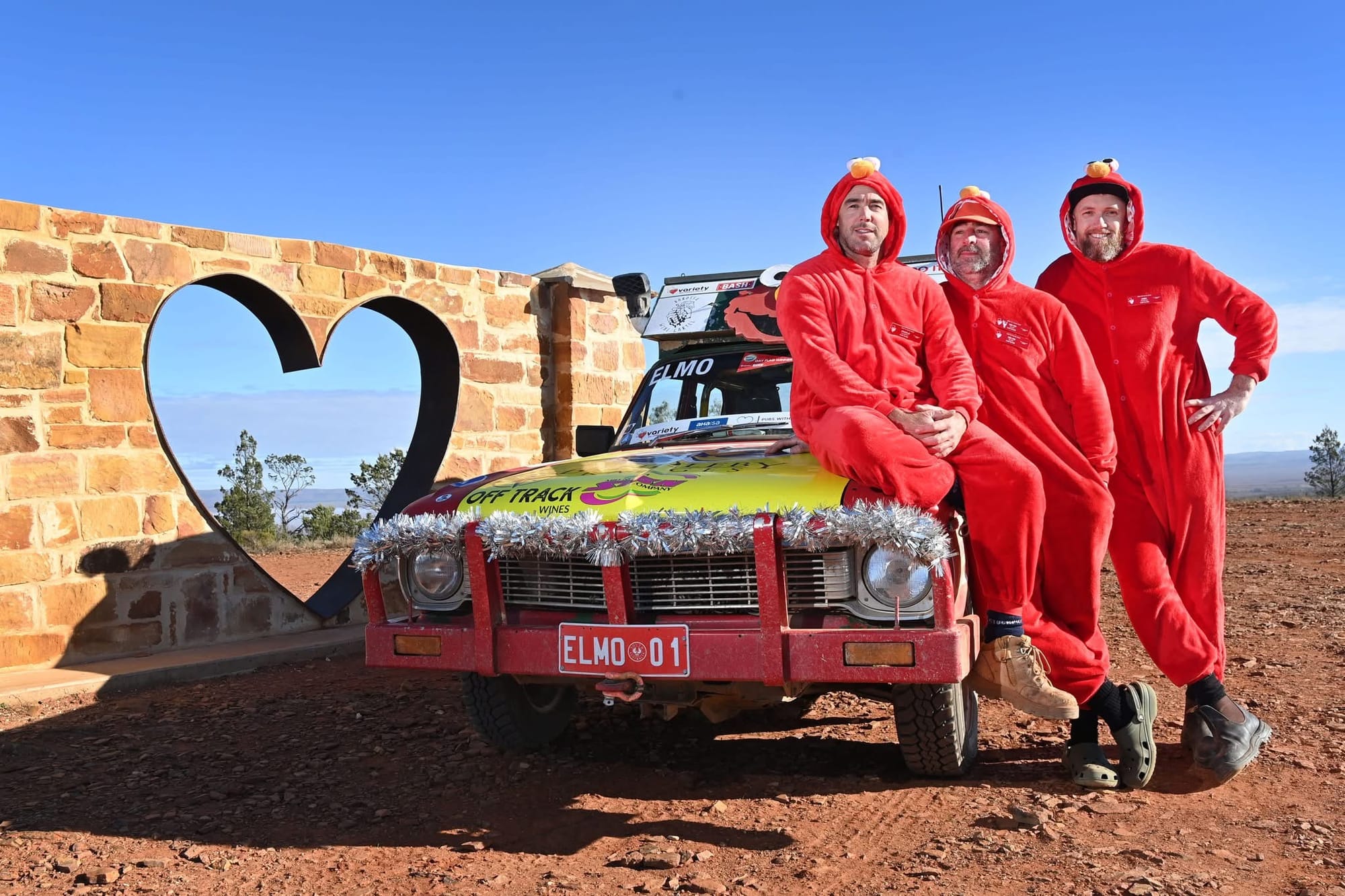 Elmo's tickled pink on SA Variety Bash