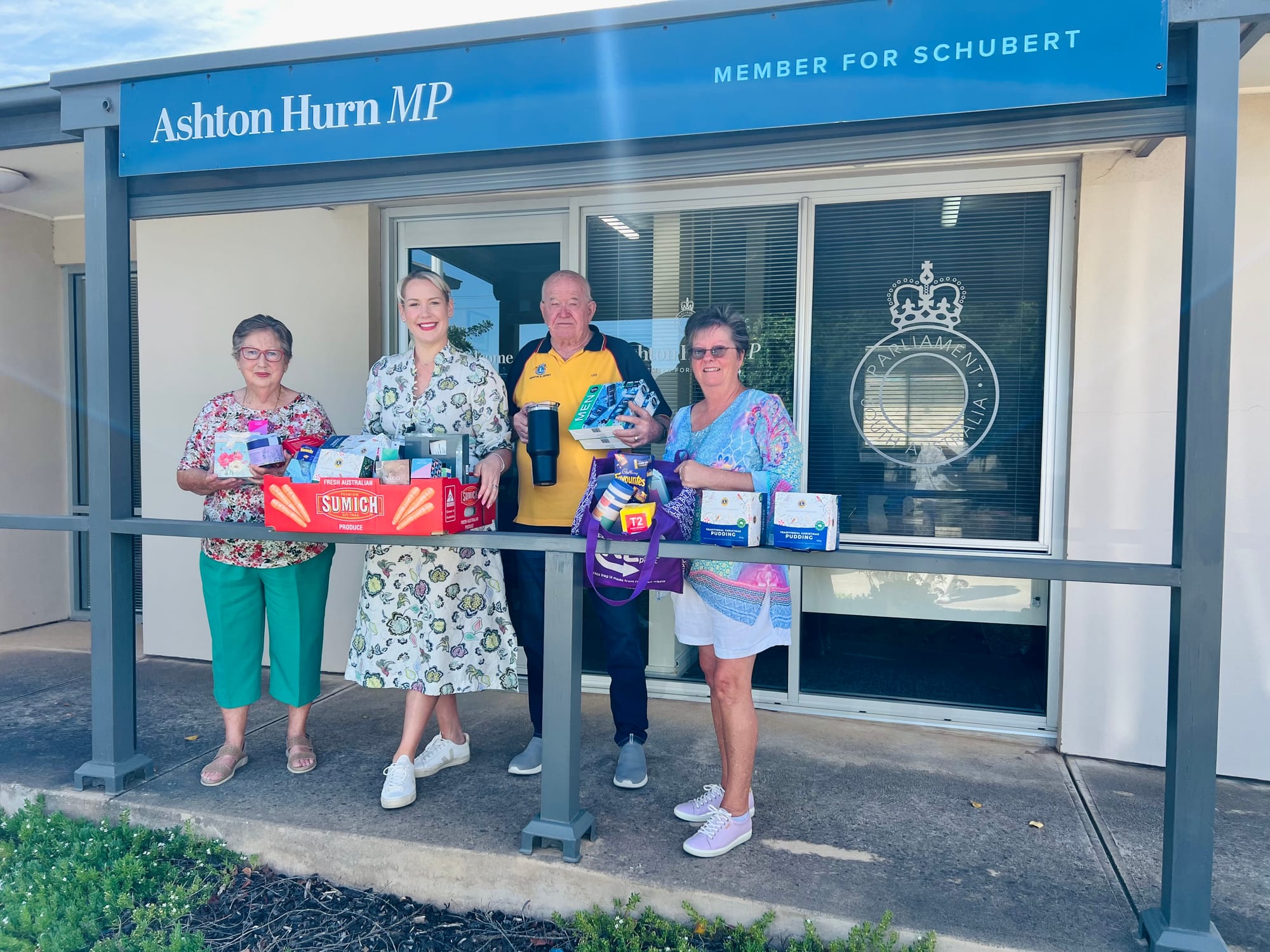 Lions demonstrate Christmas spirit