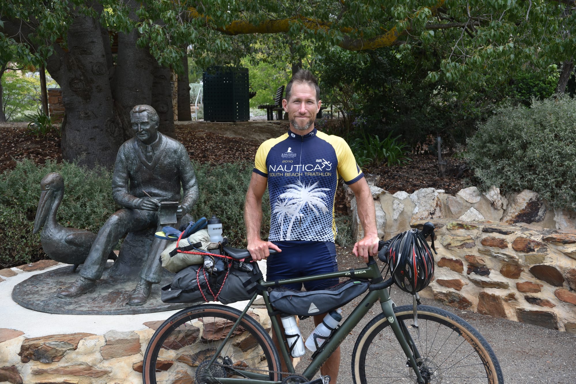Transnational Cyclist stops over at Eudunda