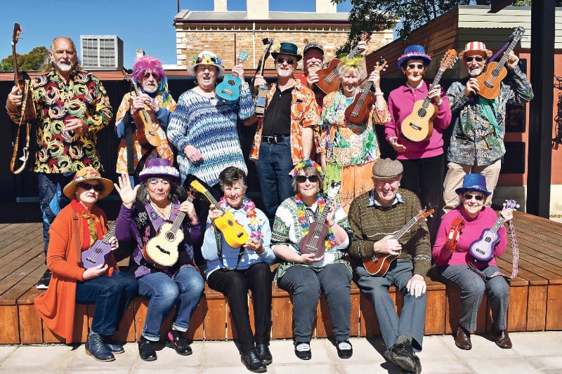 Ukulele flash mob brings joy to Kapunda streets