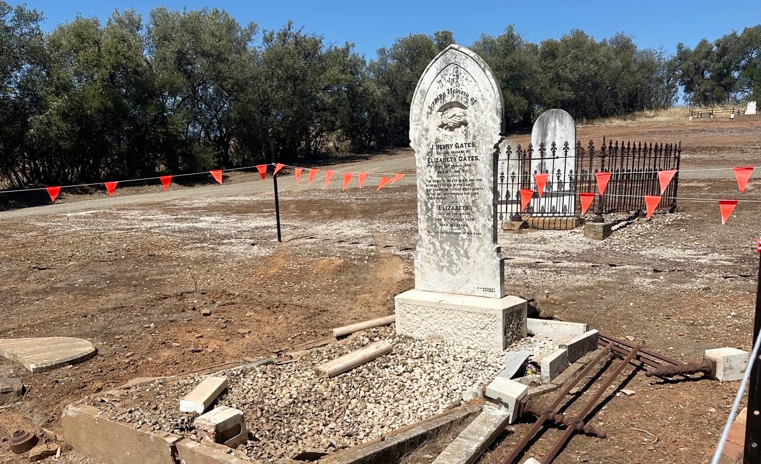 Grave damage