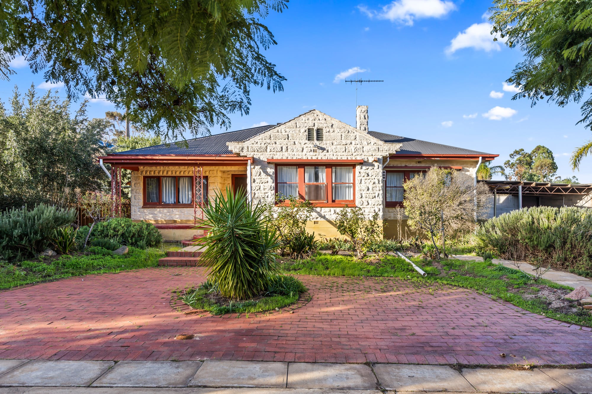 Country Charm with plenty of Potential