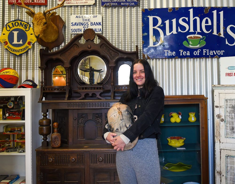 Antiques that go off with a bang at Kapunda! post image