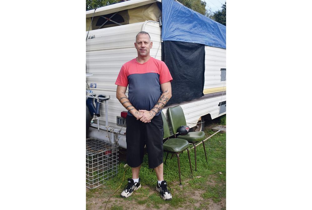 Dad seeks a home for his family post image