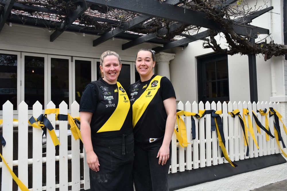 Nuriootpa dressed for the footy grand final post image