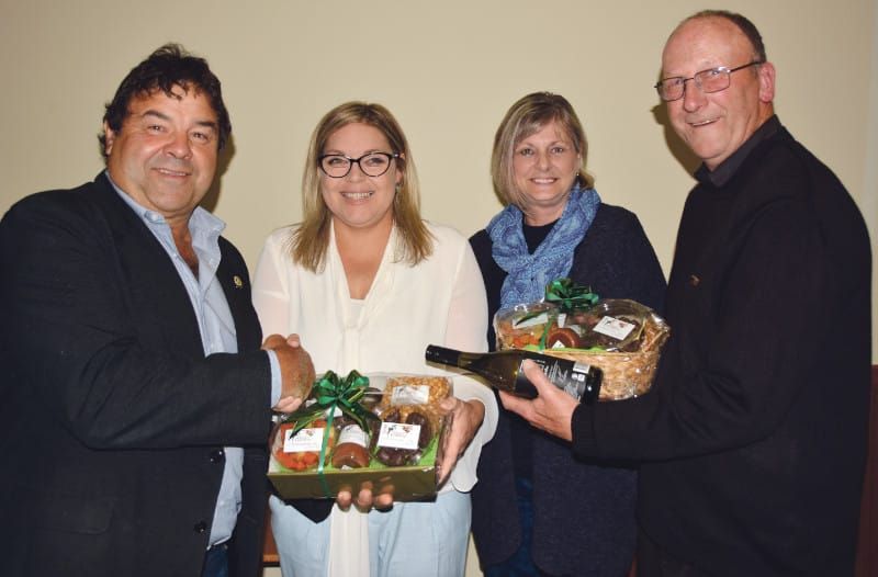 Lone Pine Agricultural Bureau donates $500 to Herd of Hope post image