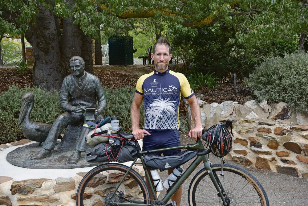 Transnational Cyclist makes a stop over at Eudunda post image