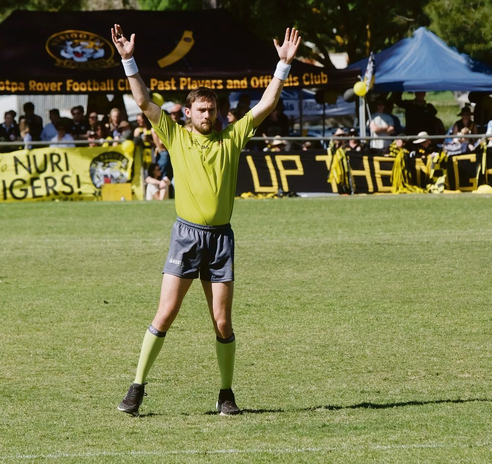 Umpires wanted for upcoming footy season post image