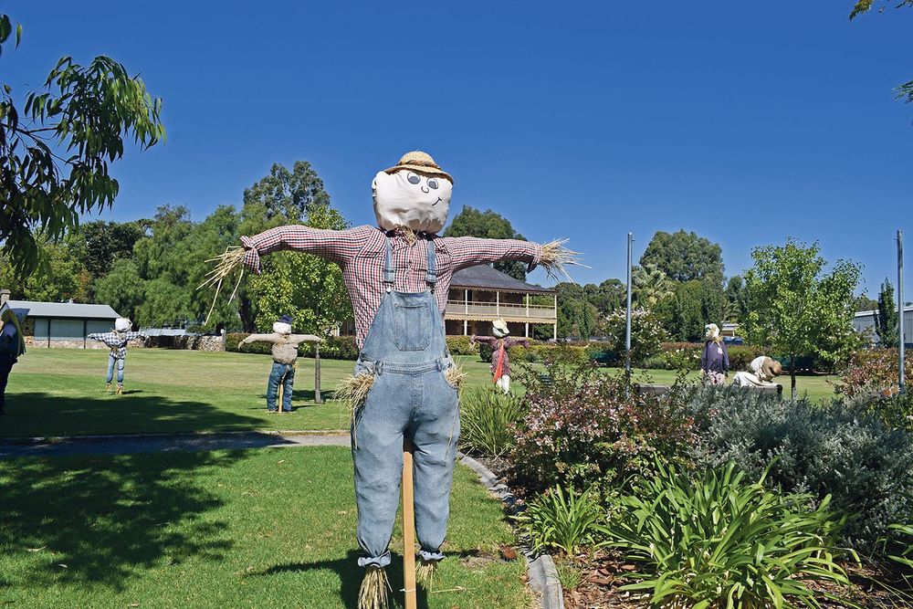 Stuff and nonsense on the Scarecrow Trail post image