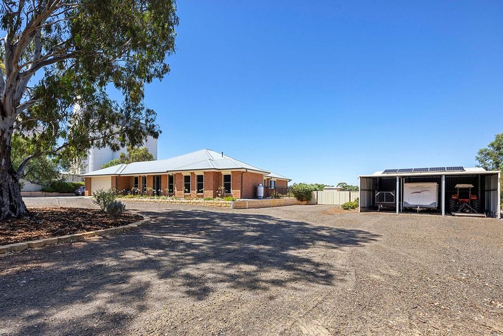 Modern living meets country charm post image