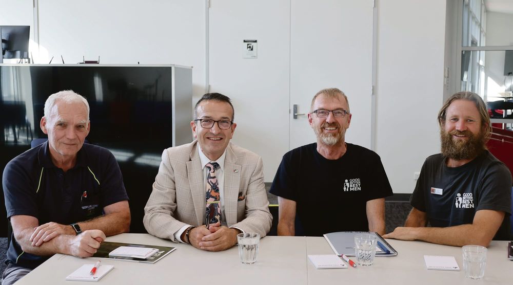 Men helping each other at Gawler post image