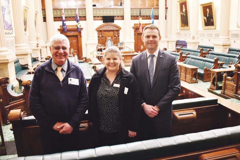 Labor will support country newspapers post image