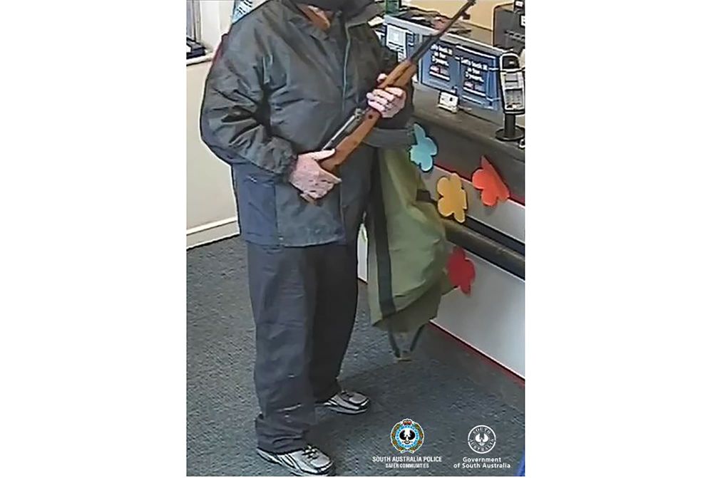 Alleged bank robber arrested after nearly 20 years post image