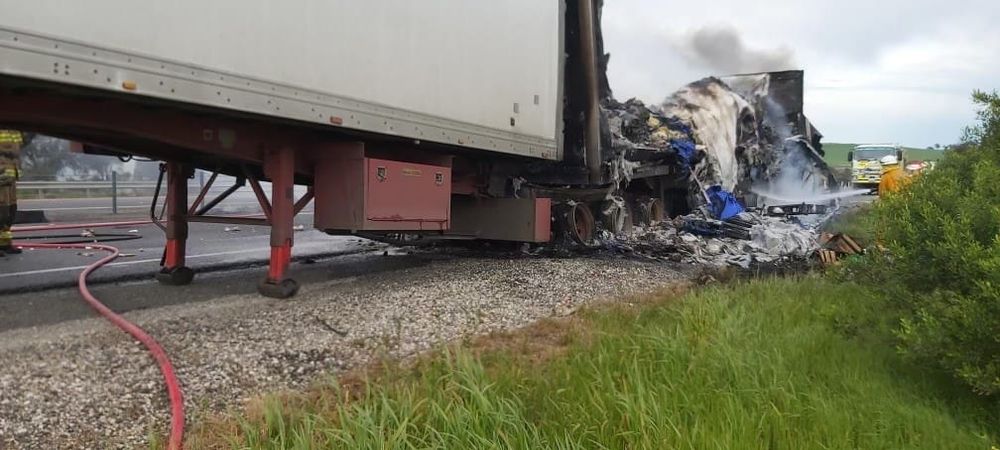 $300,000 Sturt Highway truck fire post image