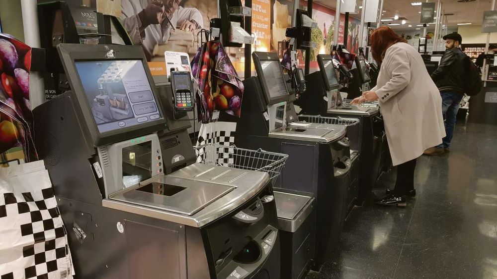 Humans or machines, which do you prefer? post image