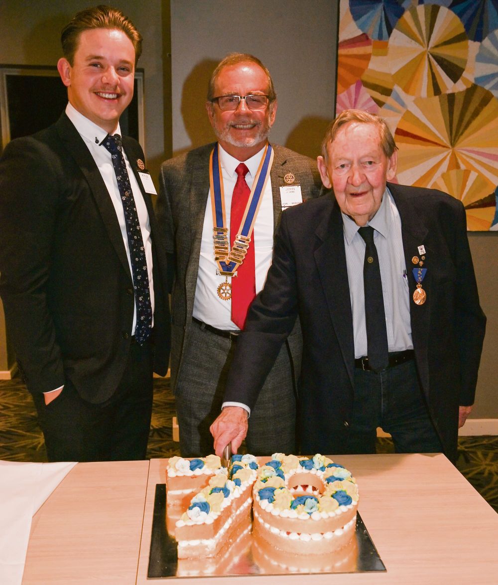 Gawler Rotary Club honours Dr. Bruce Eastick post image