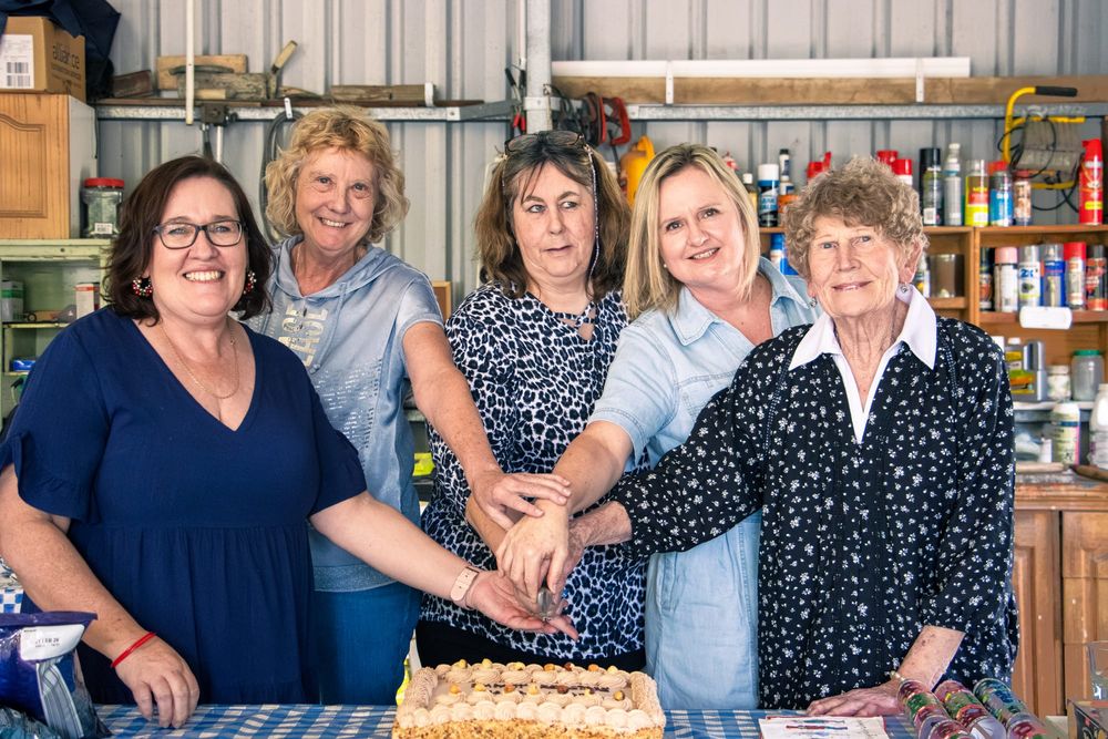 Re-Store volunteers gather for final Christmas lunch post image