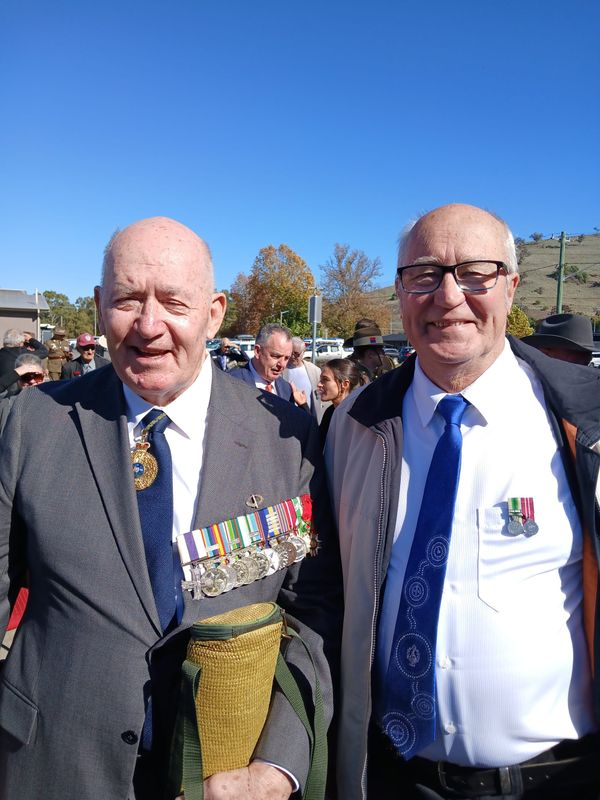Keyneton local honours Vietnam veterans at Gundagai post image