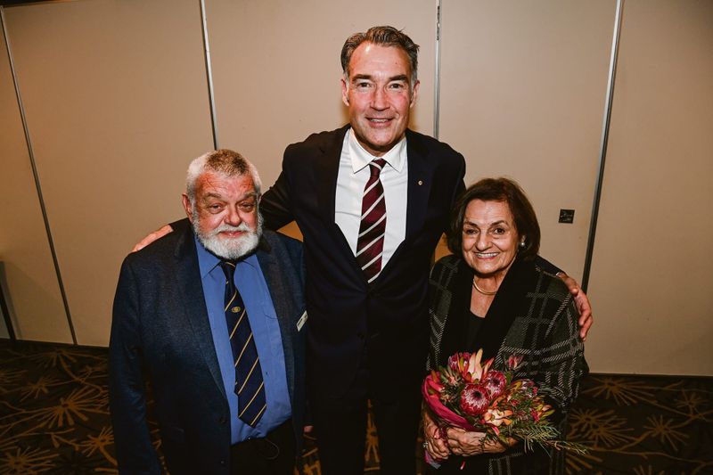 Dr Muecke helps lift the veil of blindness post image