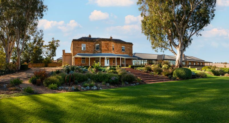 Ahrens family sells Kingsford The Barossa post image
