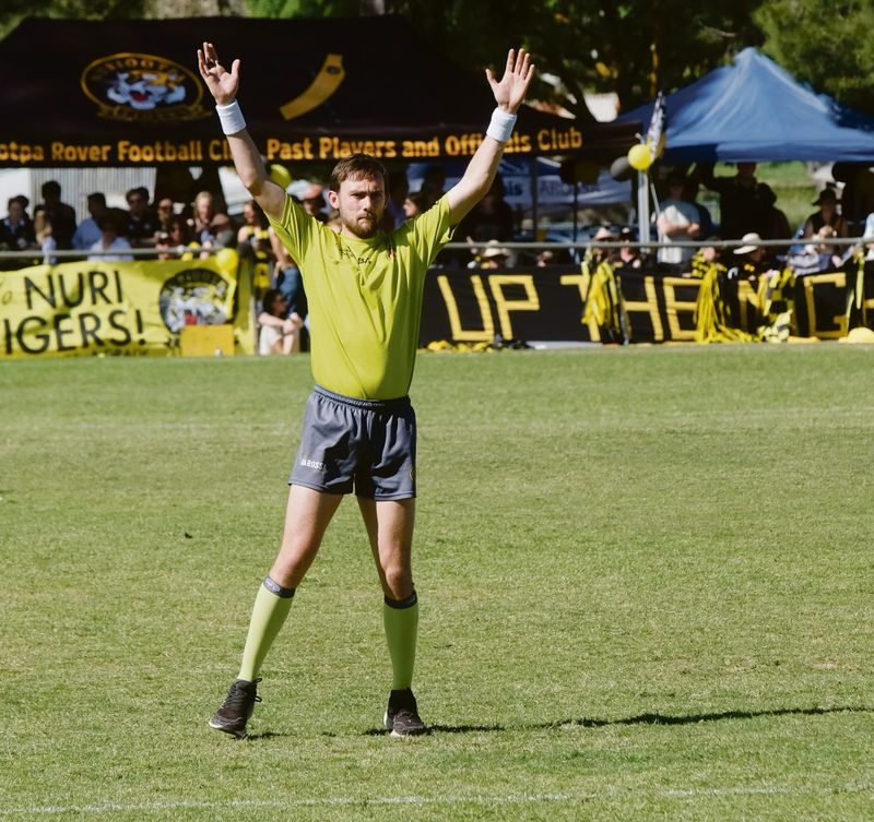 Umpires wanted for upcoming footy season post image