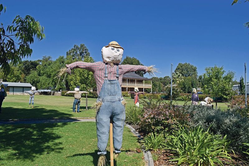 Stuff and nonsense on the Scarecrow Trail post image